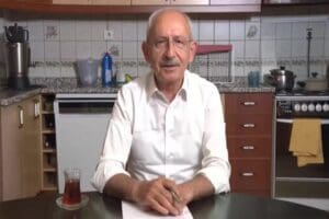 CHP lideri Kemal Kılı&ccedil;daroğlu, "Bizler iktidara gelinceye kadar, araba alımını