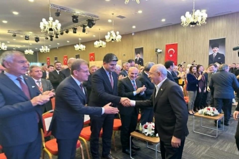 Millet İttifakı Cumhurbaşkanı adayı ve CHP lideri Kemal Kılı&ccedil;daroğlu, b&uuml;y&uuml;kşehir