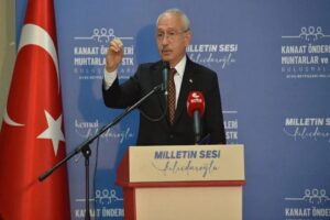 "Yasama, y&uuml;r&uuml;tme yargı yok, demokrasi askıda" diyen CHP lideri Kılı&ccedil;daroğlu,