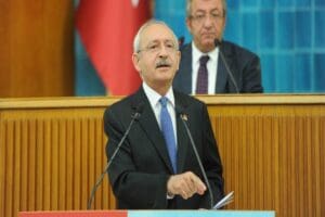 Cumhuriyet Halk Partisi (CHP) Genel Başkanı Kemal Kılı&ccedil;daroğlu, partisinin grup