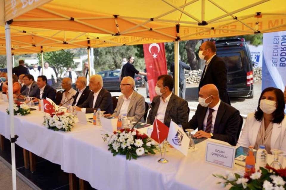 CHP Genel Başkanı Kemal Kılı&ccedil;daroğlu, B&uuml;y&uuml;kşehir Belediye Başkanları ile Muğla&rsquo;da
