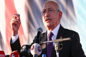 CHP lideri Kemal Kılıçdaroğlu Ankara Büyükşehir Belediyesi'nin yeni otobüslerini tanıttığı