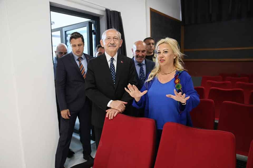 CHP Genel Başkanı Kemal Kılı&ccedil;daroğlu, İzmir Gazeteciler Cemiyeti ve İzmir