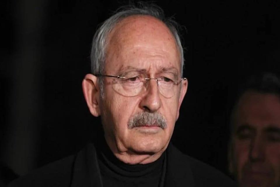 CHP lideri Kemal Kılı&ccedil;daroğlu, deprem b&ouml;lgesi ziyaretinin d&ouml;n&uuml;ş&uuml;nde Sermaye Piyasası