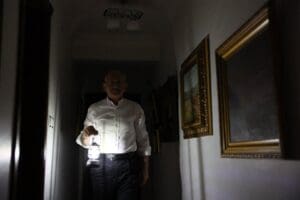 CHP Genel Başkanı&nbsp;Kemal Kılı&ccedil;daroğlu, bir haftalık&nbsp;&lsquo;karanlıkta kalma&rsquo;&nbsp;eyleminin ardından bu sabah