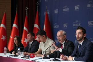 CHP lideri Kılıçdaroğlu, Ordu'da gençlere ve kadınlara seslendi. Konuşmasında seçim