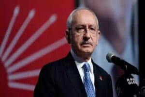 CHP Genel Başkanı Kemal Kılı&ccedil;daroğlu, &ldquo;Hi&ccedil; merak etmeyin b&uuml;t&uuml;n taşlar