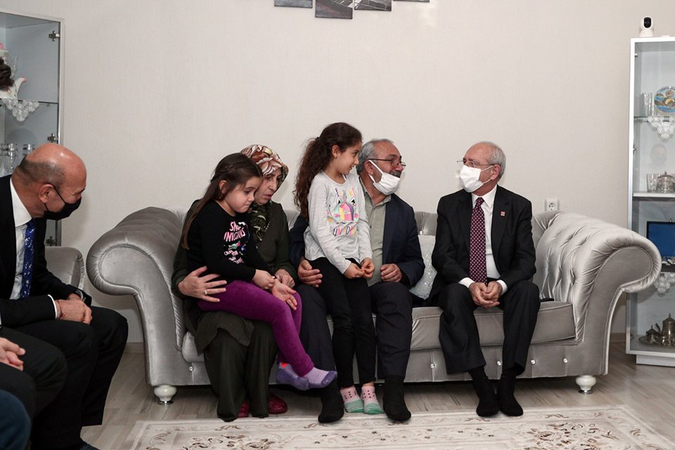 Cumhuriyet Halk Partisi Genel Başkanı Kemal Kılıçdaroğlu, Çiğli Tramvayı’nın yarın