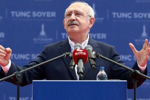 İzmir B&uuml;y&uuml;kşehir Belediyesi tarafından d&uuml;zenlenecek olan muhtarlar &ccedil;alıştayına CHP Genel