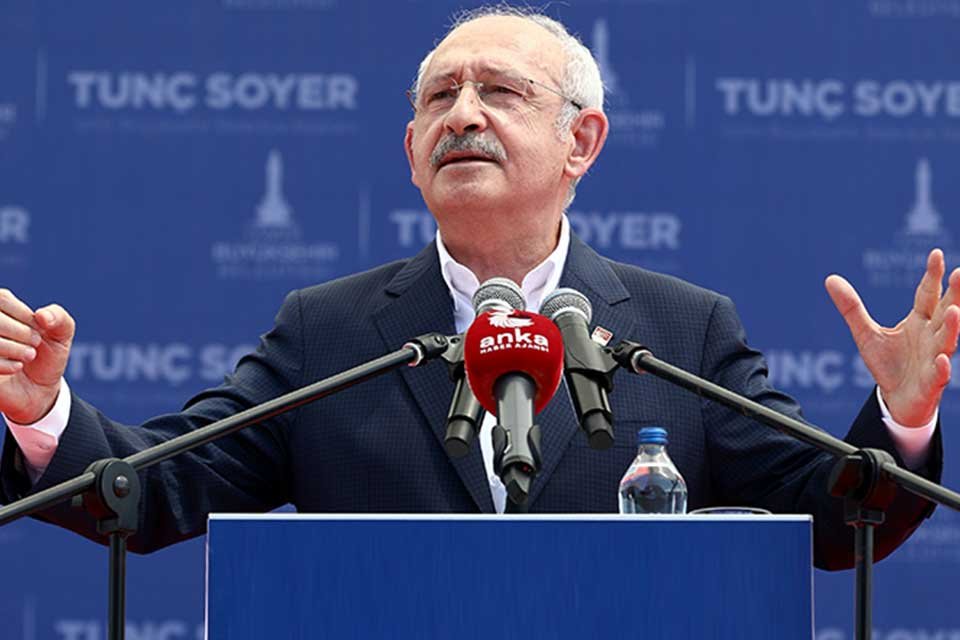 İzmir B&uuml;y&uuml;kşehir Belediyesi tarafından d&uuml;zenlenecek olan muhtarlar &ccedil;alıştayına CHP Genel