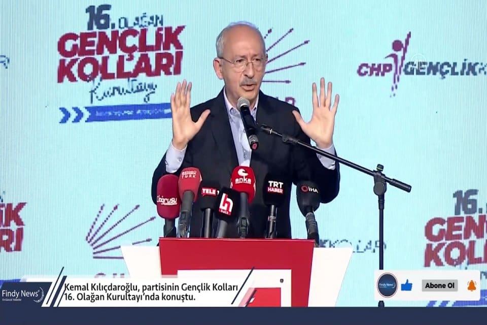 CHP Genel Başkanı Kılı&ccedil;daroğlu, gen&ccedil;lere seslendi. Gen&ccedil;lerin &ouml;rg&uuml;tlenmesinin &ouml;nemine vurgu