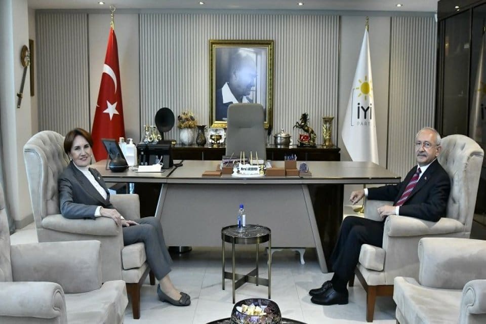 İYİ Parti Genel Başkanı Meral Akşener d&uuml;n CHP lideri Kemal
