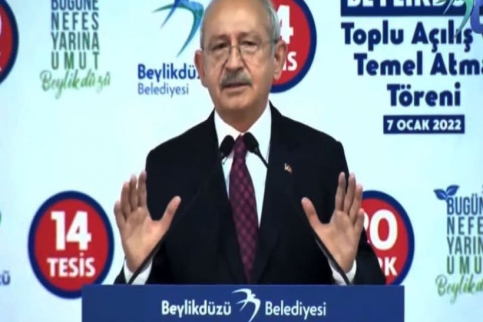 CHP Genel Başkanı Kemal Kılı&ccedil;daroğlu, İstanbul B&uuml;y&uuml;kşehir Belediyesi'ne y&ouml;nelik teftişle
