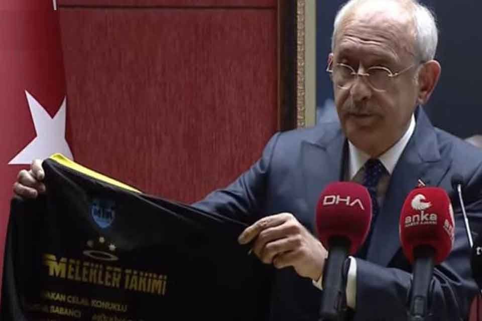 Millet İttifakı'nın cumhurbaşkanı adayı ve CHP Genel Başkanı&nbsp;Kemal Kılı&ccedil;daroğlu, eşi