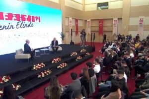 İzmir B&uuml;y&uuml;kşehir Belediye Başkanı Tun&ccedil; Soyer&nbsp;ve CHP Genel Başkanı Kemal&nbsp;Kılı&ccedil;daroğlu,