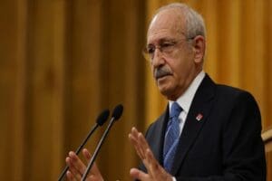 CHP Genel Başkanı Kemal Kılı&ccedil;daroğlu, meslek &ouml;rg&uuml;t&uuml; temsilcileriyle g&ouml;r&uuml;şt&uuml;. CHP