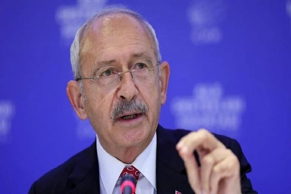 CHP lideri Kılı&ccedil;daroğlu, atama bekleyen sağlık &ccedil;alışanlarının durumuyla ilgili Twitter