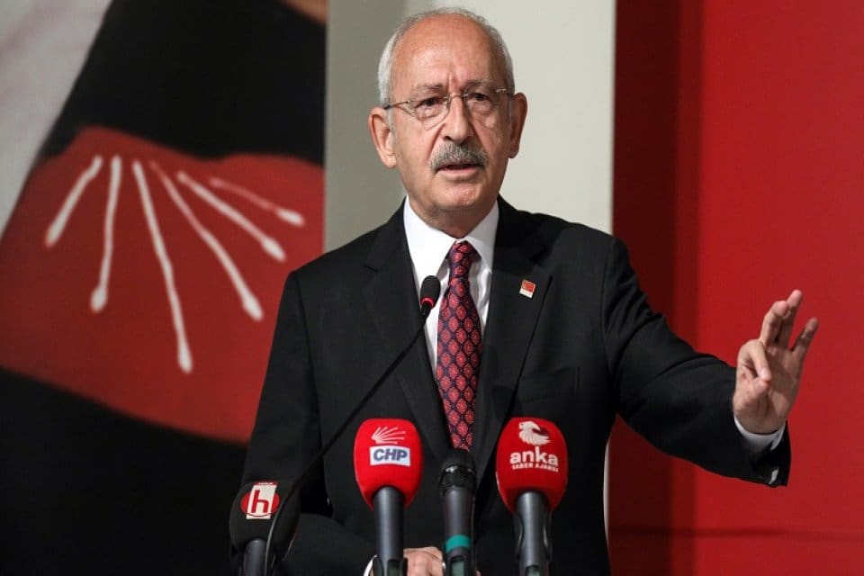 CHP Genel Başkanı Kemal Kılı&ccedil;daroğlu, iş d&uuml;nyasından tanınmış bir ismin