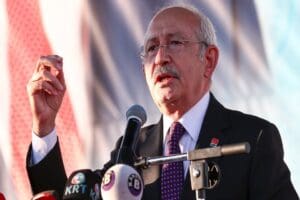 CHP Genel Başkanı Kemal Kılı&ccedil;daroğlu, Erdoğan'ın 10 b&uuml;y&uuml;kel&ccedil;iyi hedef almasını