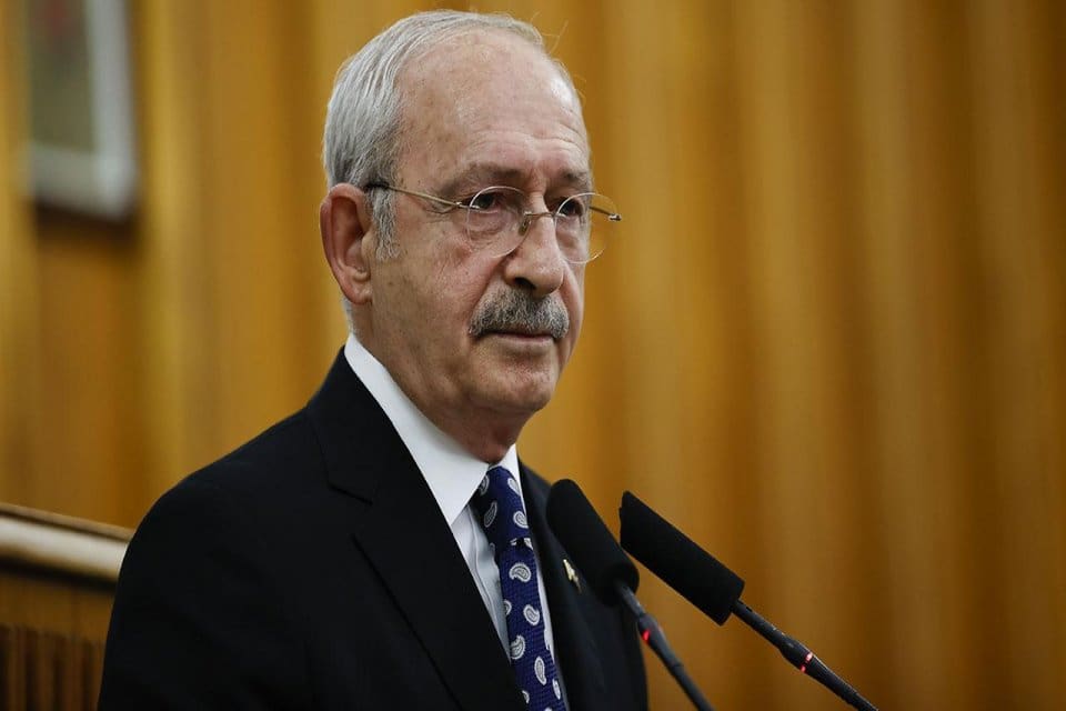 CHP Lideri Kemal Kılı&ccedil;daroğlu, sığınmacılara sahip &ccedil;ıkmayı s&uuml;rd&uuml;receklerini a&ccedil;ıklayan Erdoğan'a