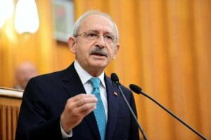 CHP Genel Başkanı Kemal Kılı&ccedil;daroğlu, basın a&ccedil;ıklaması yapıyor. Orman yangınları