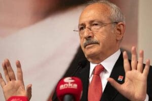 CHP lideri Kemal Kılı&ccedil;daroğlu, erken se&ccedil;im tartışmalarıyla ilgili olarak "Toplum