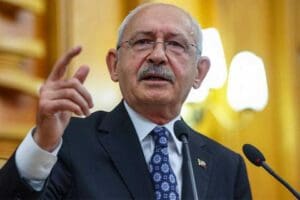 CHP Genel Başkanı Kemal Kılı&ccedil;daroğlu, d&uuml;n yaptığı 'zamlar geri &ccedil;ekilene