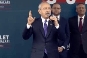 Millet İttifakı'nın Cumhurbaşkanı adayı Kemal Kılı&ccedil;daorğlu, İmamoğlu ve Yavaş'la birlikte
