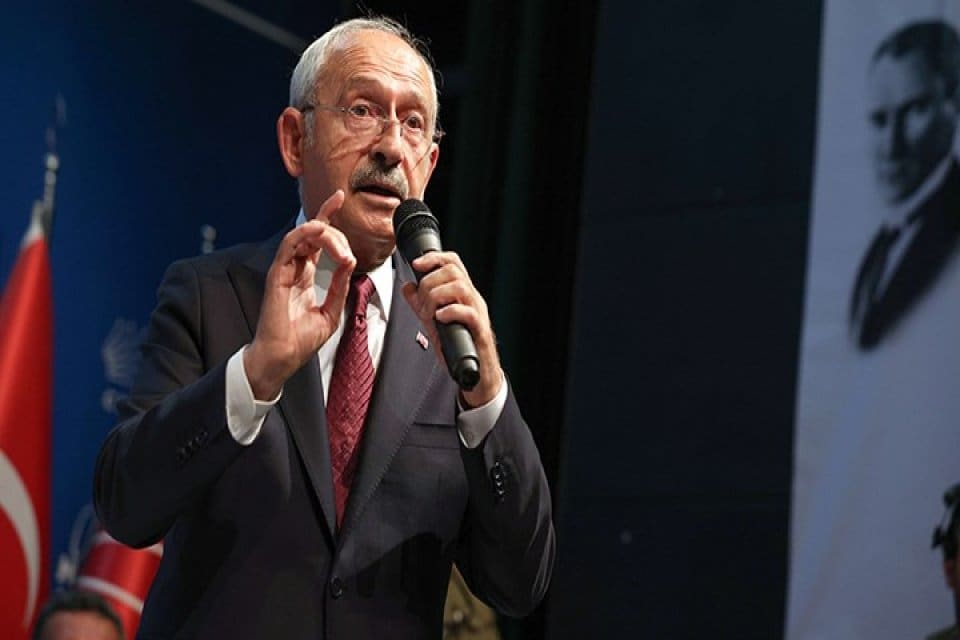 CHP lideri Kemal Kılı&ccedil;daroğlu, gen&ccedil;lere seslendiği paylaşımında "Gelecek aylarda ne