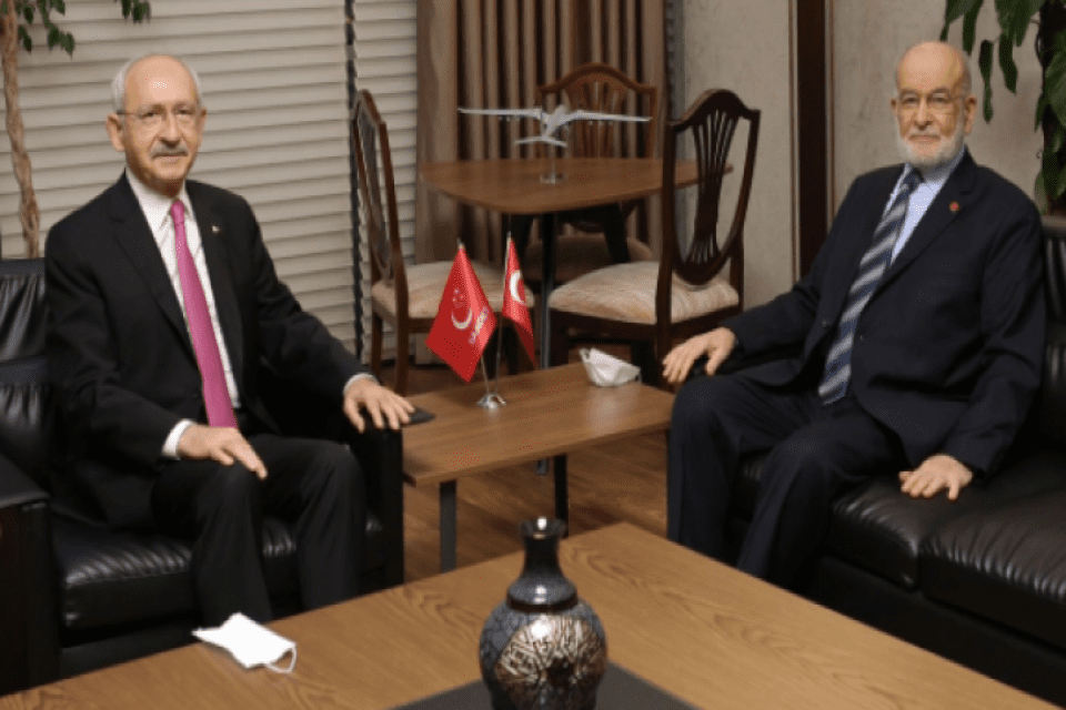 CHP Genel Başkanı Kemal Kılı&ccedil;daroğlu, yakın zamanda koronavir&uuml;s tedavisi tamamlanan