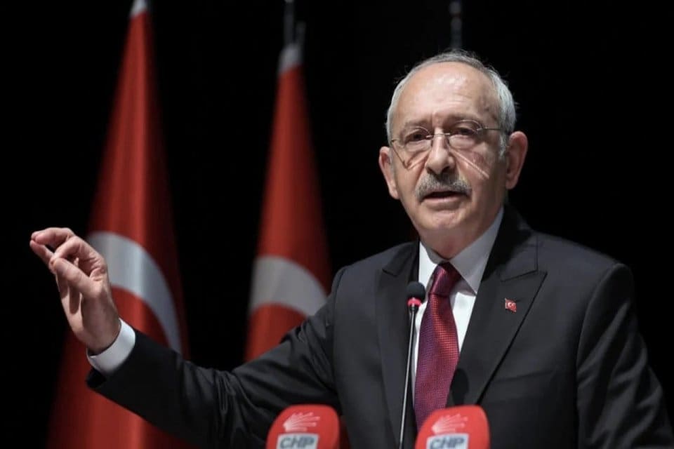 CHP lideri Kılı&ccedil;daroğlu, "İlk g&uuml;nlerde koordinasyonsuzluk yaşandı. Eskiden depremden sonra