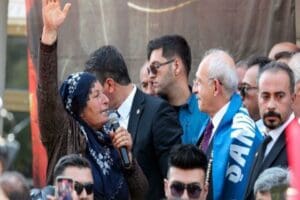 Adıyaman'da konuşan CHP lideri Kılı&ccedil;daroğlu,&nbsp;"Parayı beşli &ccedil;eteye mi yoksa vatandaşa