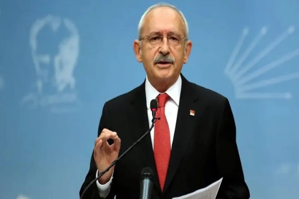 CHP Genel Başkanı Kemal Kılı&ccedil;daroğlu, MHP Genel Başkanı Devlet Bah&ccedil;eli'nin