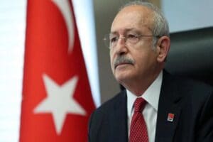 CHP lideri Kemal Kılı&ccedil;daroğlu, "kesin ihra&ccedil; talebiyle" Y&uuml;ksek Disiplin Kurulu'na