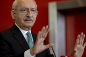 Kılı&ccedil;daroğlu'nun, CHP'li belediyelerin T&uuml;rk Hava Kurumu'nun kullanılmayan u&ccedil;aklarını kiralaması form&uuml;l&uuml;