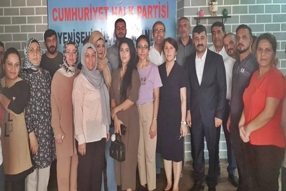 Millet İttifakı'nın Cumhurbaşkanı Adayının Kemal Kılı&ccedil;daroğlu olarak belirlenmesinin ardından Diyarbakır'da