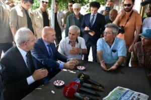 Cumhuriyet Halk Partisi (CHP) Genel Başkanı Kemal Kılı&ccedil;daroğlu, İzmir&rsquo;de Narlıdere