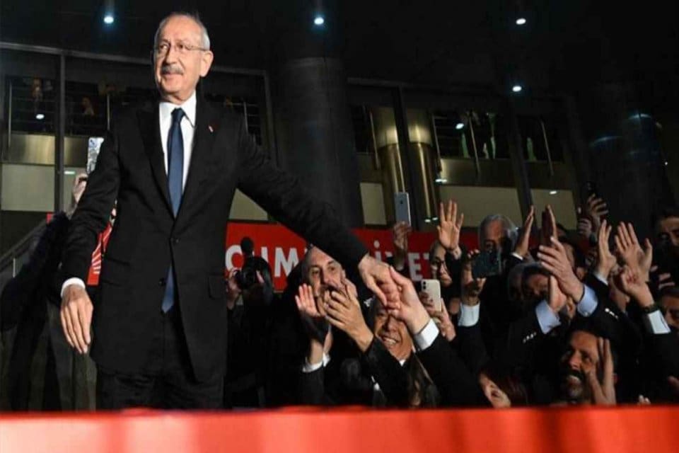 Millet İttifakı'nın cumhurbaşkanı adayı Kemal Kılı&ccedil;daroğlu, ittifak dışındaki siyasi partilerle