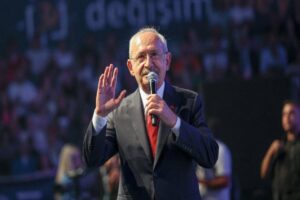 CHP lideri Kemal Kılıçdaroğlu, "Öğretmen kariyer sınavı rencide edici olduğu