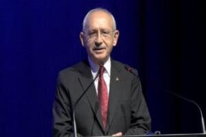 Şişli'de a&ccedil;ıklamalarda bulunan Kemal Kılı&ccedil;daroğlu y&uuml;ksek vergilere rağmen ekonomideki sorunların