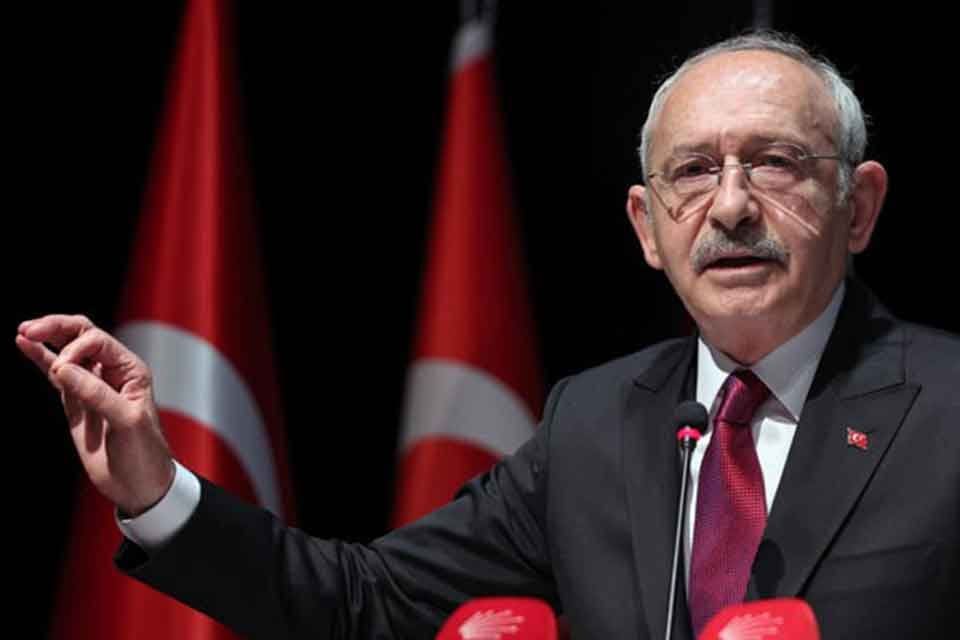 Cumhuriyet Halk Partisi (CHP) Genel Başkanı Kemal Kılı&ccedil;daroğlu, partisinin grup