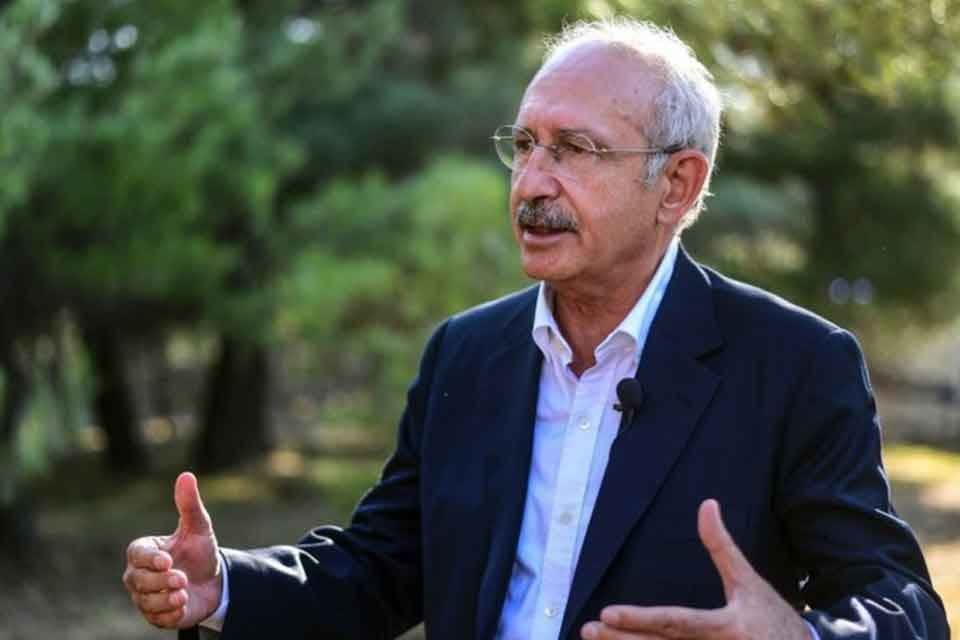 Tarım sekt&ouml;r&uuml; temsilcileriyle bir araya gelen Kemal Kılı&ccedil;daroğlu, "İşi layıkıyla