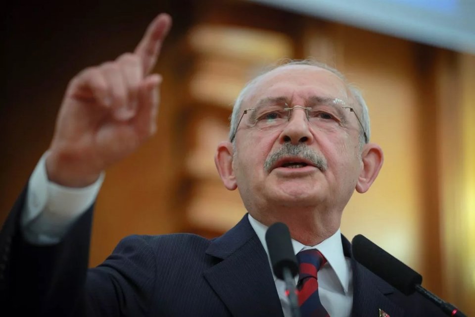 CHP lideri Kılı&ccedil;daroğlu, Twitter'dan yaptığı a&ccedil;ıklamada saat 21:00'de buluşma &ccedil;ağrısı