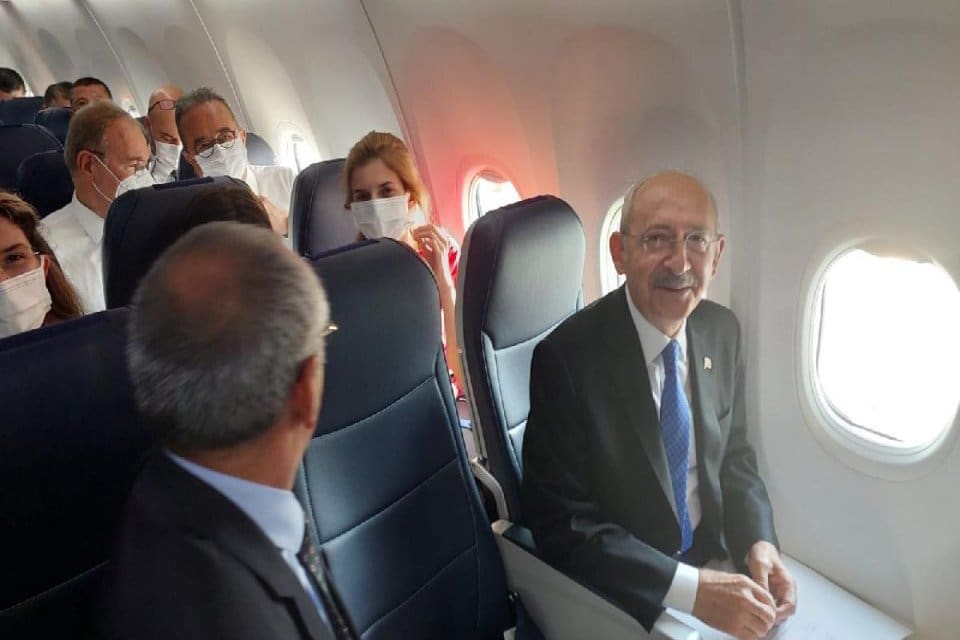 CHP lideri Kemal Kılı&ccedil;daroğlu ve CHP milletvekilleri, Erzurum temasları i&ccedil;in