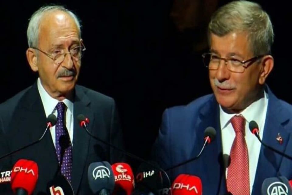 CHP Genel Başkanı Kemal Kılı&ccedil;daroğlu ve Gelecek Partisi Genel Başkanı