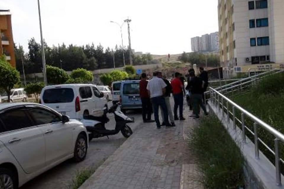 Kilis'te, bir inşaat m&uuml;teahhidi olan Rıdvan Kaplan (56), evinde 6