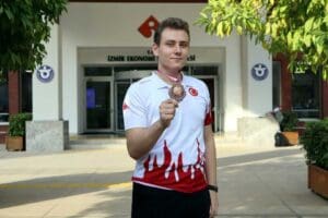 İzmir Ekonomi &Uuml;niversitesi (İE&Uuml;) End&uuml;stri M&uuml;hendisliği B&ouml;l&uuml;m&uuml; &ouml;ğrencisi Yağız Hacılar,