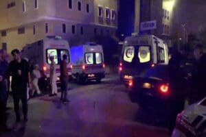 İstanbul Avcılar'da, bir &ccedil;amaşır suyu fabrikasında 10 iş&ccedil;i kimyasal maddeden