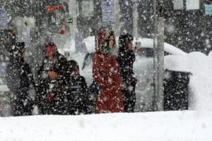 Meteoroloji&rsquo;den gelen son dakika bilgilerine g&ouml;re İstanbul&rsquo;da beklenen kar yağışı