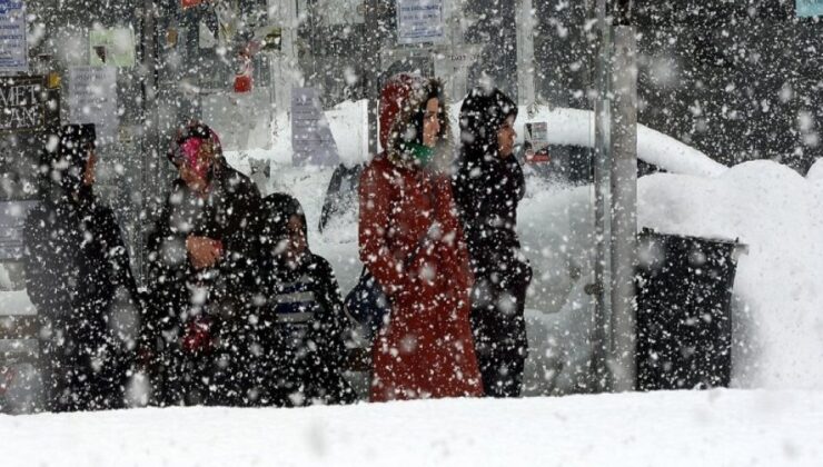 Kırım soğukları Türkiye'de: Meteoroloji saat verdi, İstanbul için yoğun kar uyarısı yaptı